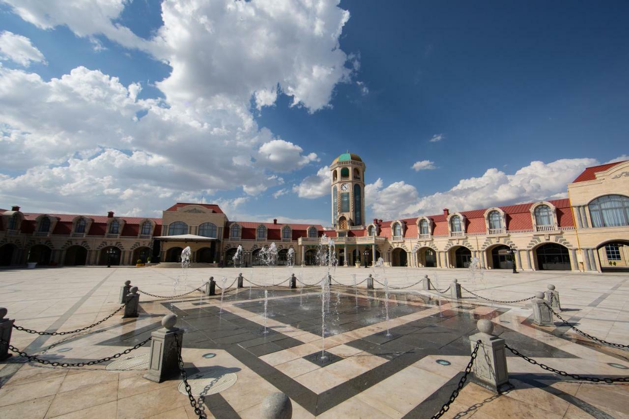 Saat Meydani Nakhchivan Exteriör bild